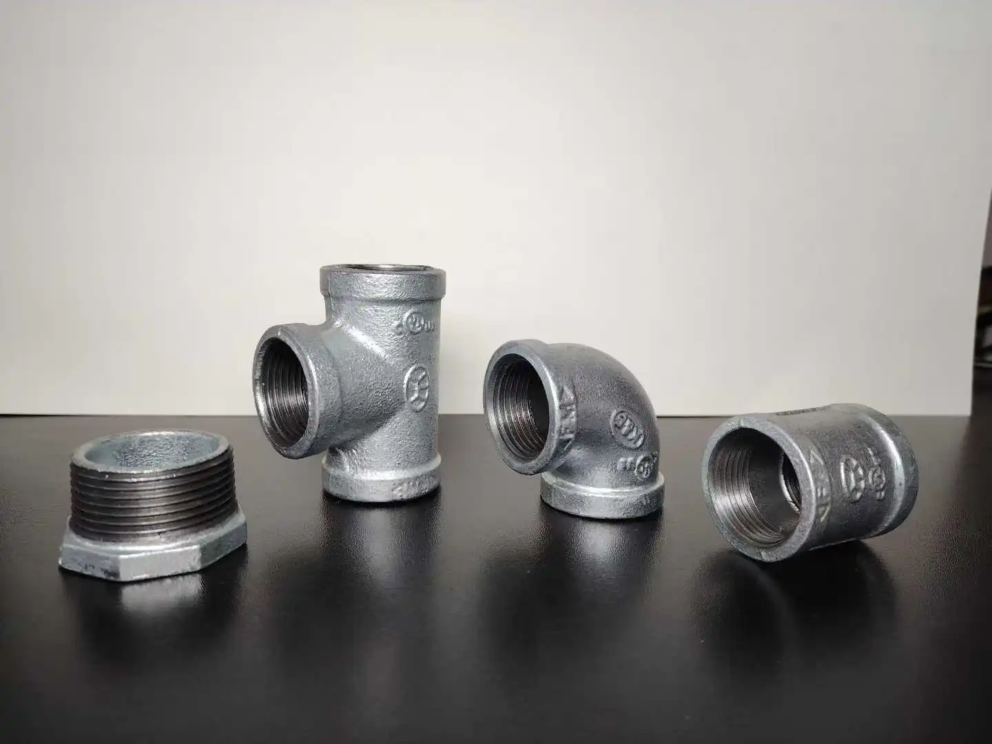 galvanized flanged pipe plug pipe fittings